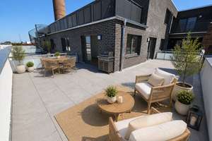 Exklusive Dachterrassenwohnung im Denkmal – 3 Zimmer, HWR, Fußbodenheizung & Stellplatz inklusive