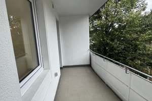 Exklusive kernsanierte 4-Zimmer-Wohnung mit hochwertiger Luxusausstattung und 2 Balkonen in Südstadt – Lischkestr. 00, 42119 Elberfeld, Wuppertal – Vorschaubild 13