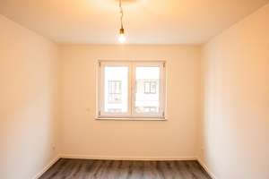 Bezugsfreie 3-Zimmer-Eigentumswohnung mit Balkon und Gartennutzung im KfW-70-Haus