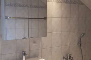 Schöne 2,5-Zimmer Mansardenwohnung mit Einbauküche – Kelheimer Str. X, 51103 Höhenberg, Köln – Vorschaubild 13