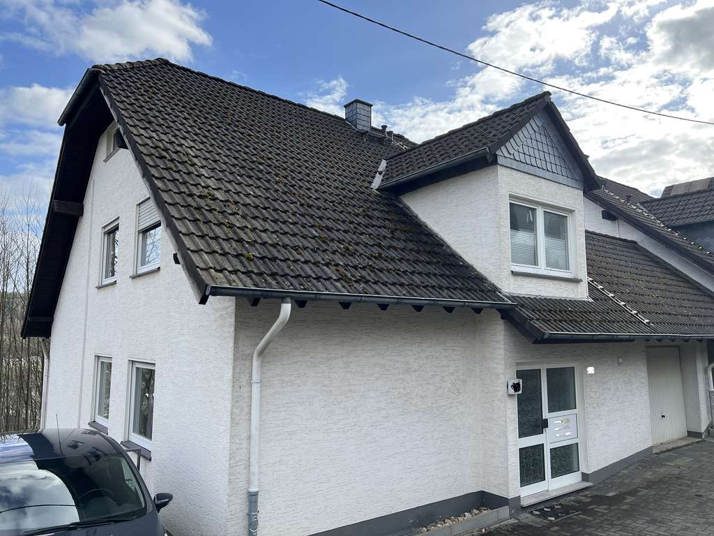 Immobilie in Bergneustadt - Wohnvergnügen mit Sonnenterrasse sieht so aus! Neu im Angebot! - Bild 0