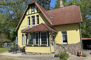 zwischen Nationalpark und Müritz - klassische Villa mit Bungalow, Doppelcarport und großem Grundstüc – Die vollständige Adresse der Immobilie erhältst du vom Anbieter., 17192 Waren (Müritz) – Vorschaubild 3