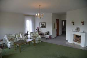  Vier-Zimmer-Wohnung mit Balkon und Stellplatz in ruhiger Lage in Koblenz 