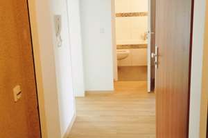 Von Privat neu renovierte 2 Zimmer Wohnung mit Südbalkon in München Solln mit idealer Raumaufteilung – Springerstraße 29, 81477 Solln, München – Vorschaubild 2