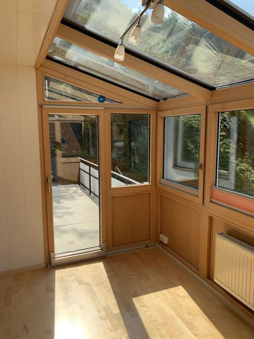 Immobilie in Buchenbach - Charmantes Dreifamilienhaus in sonniger Hanglage von Buchenbach-Wagensteig - Bild 1