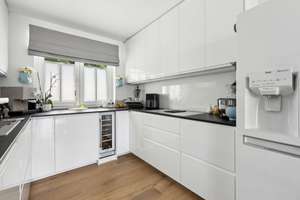 Charmantes Reihenhaus in Planegg: Ihr neues Zuhause im Grünen – Die vollständige Adresse der Immobilie erhältst du vom Anbieter., 82152 Planegg – Vorschaubild 3