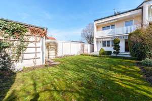 SOPART IMMOBILIEN - Großzügiges Reiheneckhaus am Olchinger See - Viel Platz für die ganze Familie