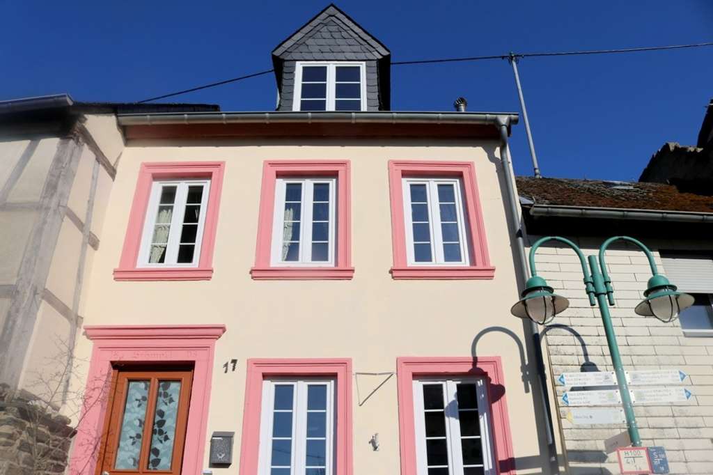 Immobilie in Starkenburg - Saniertes Reihenhaus mit Fernblick - Bild 0