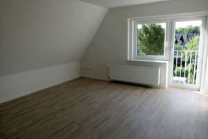 Toplage: Schöne helle 6-Zimmer-Maisonettewohnung mit Balkon und Garten in BS-Melverode – Am Zoo 6, 38124 Heidberg-Melverode, Braunschweig – Vorschaubild 11