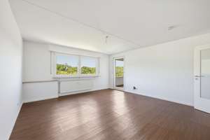Penthouse-Feeling: Schöne 4-Zimmer-Wohnung mit Blick in den Wald