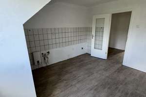 Attraktive 3,5-Zimmer-Dachgeschosswohnung in Duisburg – Freidrich-Wilhelm-Str. 24, 47051 Dellviertel, Duisburg – Vorschaubild 6