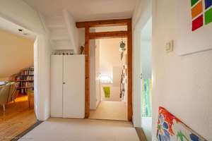 Frühlingsstart im neuen Zuhause: 3-Zi-DG Altbau -Traum in Kürze bezugsfrei – Die vollständige Adresse der Immobilie erhältst du vom Anbieter., 76199 Weiherfeld-Dammerstock, Karlsruhe – Vorschaubild 2