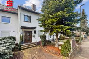 Ruhiges Reihenmittelhaus mit sonnigem Südgarten direkt am Wald