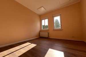 Geschmackvolle 3-Zimmer-Wohnung mit Balkon und neuer Einbauküche – Nürnberg – Vorschaubild 3