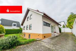 Oberursel-Eichwäldchen: Wohnen in Bestlage! Einfamilienhaus auf wunderschönem Grundstück. – Hochtaunuskreis – Vorschaubild 1