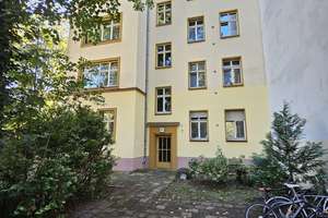 Zentral gelegene 2-Zimmer-Wohnung mit Tageslichtbad – Besichtigung auch am Wochenende ☎️0172-3261193 – Die vollständige Adresse der Immobilie erhältst du vom Anbieter., 10243 Friedrichshain, Berlin – Vorschaubild 1
