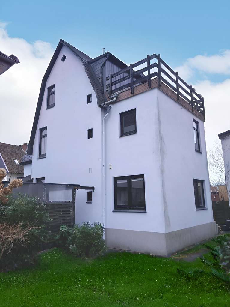 Immobilie in Bremerhaven - Großes Einfamilienhaus mit möglicher Einlieger-/Ferienwohnung - Bild 2