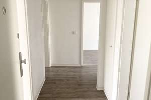 Moderne 3-Zimmer-Wohnung mit Tageslichtbad und XXL-Balkon – Süntelstr 18, 30419 Stöcken, Hannover – Vorschaubild 8