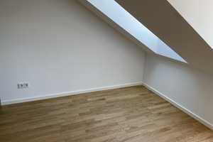 Dachgeschoss - Studenten-/Azubi- Apartment in Moosach – Dachauer Straße 435, 80335 München – Vorschaubild 8