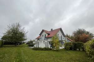 
Freistehendes Einfamilienhaus in Ellwangen-Rattstadt zu vermieten – Die vollständige Adresse der Immobilie erhältst du vom Anbieter., 73479 Ellwangen (Jagst) – Vorschaubild 1