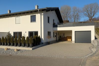 Top Gelegenheit - Neuwertige, vermietete Doppelhaushälfte in Zachenberg Nähe Ruhmannsfelden