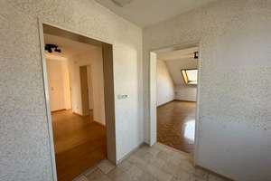 GEMÜTLICHES Wohlfühl-Zuhause mit großem PLATZangebot in RUHIGER Lage in Liedolsh./Dett. – Die vollständige Adresse der Immobilie erhältst du vom Anbieter., 76706 Dettenheim – Vorschaubild 25
