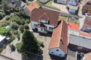 Charme und Potenzial - Einfamilienhaus in Glaubitz – Die vollständige Adresse der Immobilie erhältst du vom Anbieter., 1612 Glaubitz – Vorschaubild 2
