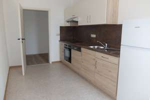 +++  Geräumiges Wohlfühlnest mit Einbauküche  +++ – Neefestraße 75, 9119 Kapellenberg, Chemnitz – Vorschaubild 1