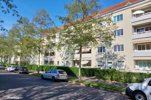 Strießen! Ruhige gemütliche 2-R-Whg Wanne Loggia! – Lauensteiner Straße 68, 1277 Dresden – Vorschaubild 2