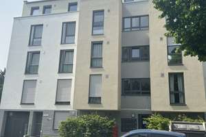 Voll möblierte, luxuriöse 4‑Zimmer‑Wohnung mit Balkon