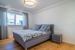 Cooles Designer-Einfamilienhaus im Bauhausstil mit Garten, zwei Dachterrassen und privatem Spa – Die vollständige Adresse der Immobilie erhältst du vom Anbieter., 80997 Allach, München – Vorschaubild 15