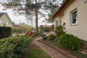 Modernes Einfamilienhaus in ruhiger Lage – Traumhaus mit Gartenparadies