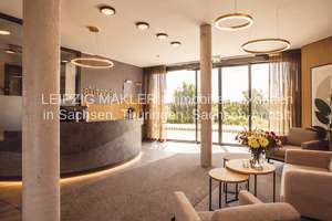 SOFORT EINZIEHEN: Premium Service-Wohnen: Fitnessstudio, Sauna, Swimmingpool, Terrassen, Gastronomie – Seepromenade 12-16, 4442 Zwenkau – Vorschaubild 2