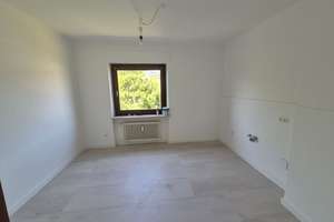 Nähe Brüderkrankenhaus:  Etagenwohnung mit 4 Zimmern, Küche, Bad, 100 m², Gartennutzung – Peter-Friedhofen-Straße 6, 54292 Nord, Trier – Vorschaubild 5