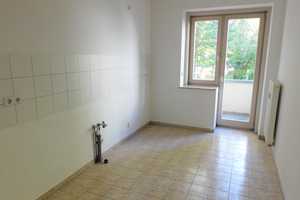 Klein, aber oho! - Balkon, Laminat, Bad mit Fenster, Wanne... – Walter-Oertel-Str. 50a, 9112 Chemnitz – Vorschaubild 2