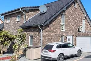 Familienfreundliche Doppelhaushälfte mit Garten in Weeze