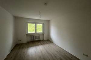 Frisch und Hell - 3 Zi.-Whng.- Wannenbad mit Fenster - Duisburg Rheinhausen – Richard-Wagner-Straße 17, 47226 Rheinhausen-Mitte, Duisburg – Vorschaubild 6