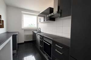 grosszügige und sehr helle Wohnung | Parkett | modernes Bad | Gäste WC | 2 x Balkon | Garage – Die vollständige Adresse der Immobilie erhältst du vom Anbieter., 40468 Unterrath, Düsseldorf – Vorschaubild 10