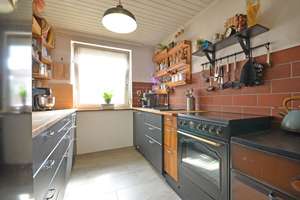 Charmante 3,5 Zimmer Maisonettewohnung in Gerlingen mit Garage – Die vollständige Adresse der Immobilie erhältst du vom Anbieter., 70839 Gerlingen – Vorschaubild 4