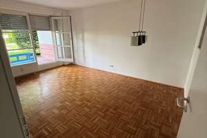 Geschmackvolle 2-Raum-Erdgeschosswohnung mit Einbauküche in Köln-Junkersdorf