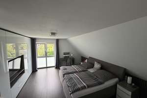 Modernes Wohnen: Möblierte Doppelhaushälfte mit Garten & Garage in Düsseldorf-Urdenbach – 40595 Urdenbach, Düsseldorf – Vorschaubild 26