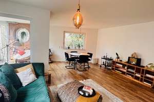 REAL HOUSE: Lichtdurchfluteter Wohntraum am Rhein | 3 Zimmer mit verglaster Loggia & Stellplatz – Die vollständige Adresse der Immobilie erhältst du vom Anbieter., 51063 Mülheim (Ortsteil), Köln – Vorschaubild 3