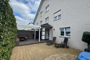 Modern, kernsaniert & mit eigenem Wellnessbereich – Ihr neues Zuhause zum Ankommen – Die vollständige Adresse der Immobilie erhältst du vom Anbieter., 33161 Hövelhof – Vorschaubild 1