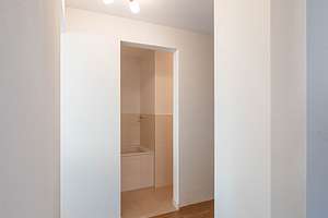 Waldperlach: Schicke 3-Zimmer-Wohnung mit Dachterrasse, Energieeffizienzklasse A+ – Elfenstr. XIV, 81739 Waldperlach, München – Vorschaubild 8