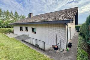Jetzt attraktiver Preis: Freistehendes EFH mit Garten & Einliegerwohnung in ruhiger Lage! – Auf Mohren 14, 55566 Bad Sobernheim – Vorschaubild 3