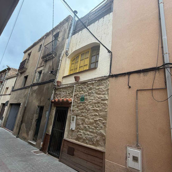 Charmantes Dorfhhaus in Sant Climent Sescebes Ein Projekt mit Geschichte und Potenzial