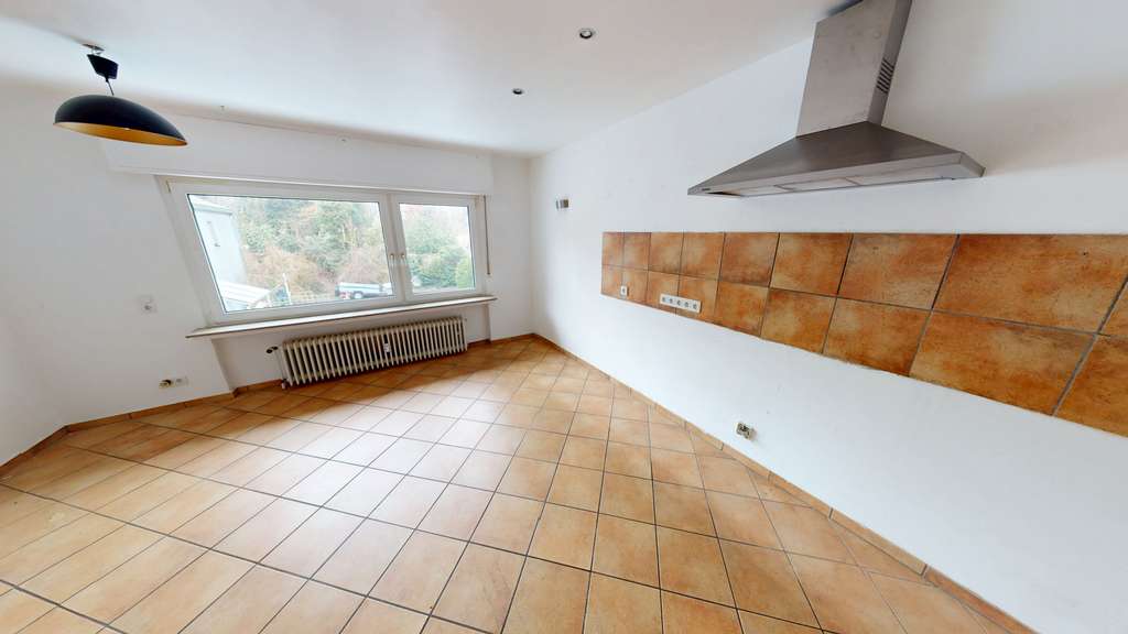 Immobilie in Schalksmühle - Dachgeschosswohnung am Golfplatz mit Garten, Garage und großem Mehrzweckraum in Schalksmühle - Bild 4