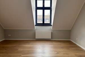 Dachgeschoss Wohnung -  Komplett saniert  - mit Klimaanlage & Einbauküche & großer Loggia – Hermannstr. 22, 40233 Flingern Nord, Düsseldorf – Vorschaubild 20