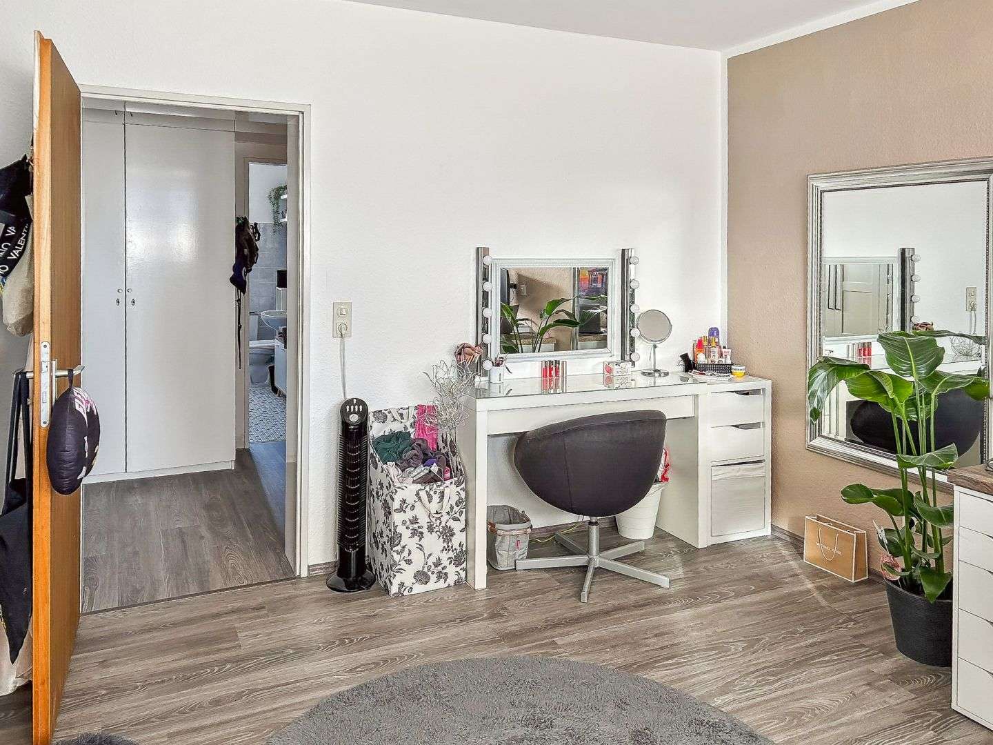 Immobilie in Giesen - Attraktive 3-Zimmer-Wohnung in begehrter Wohnlage von Giesen – Vermietet und gut geschnitten - Bild 0