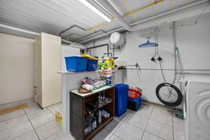 Flachdach-Einfamilienhaus (Split-Level) mit vermieteter Gewerbeeinheit in Schortens-Grafschaft – Die vollständige Adresse der Immobilie erhältst du vom Anbieter., 26419 Schortens – Vorschaubild 28